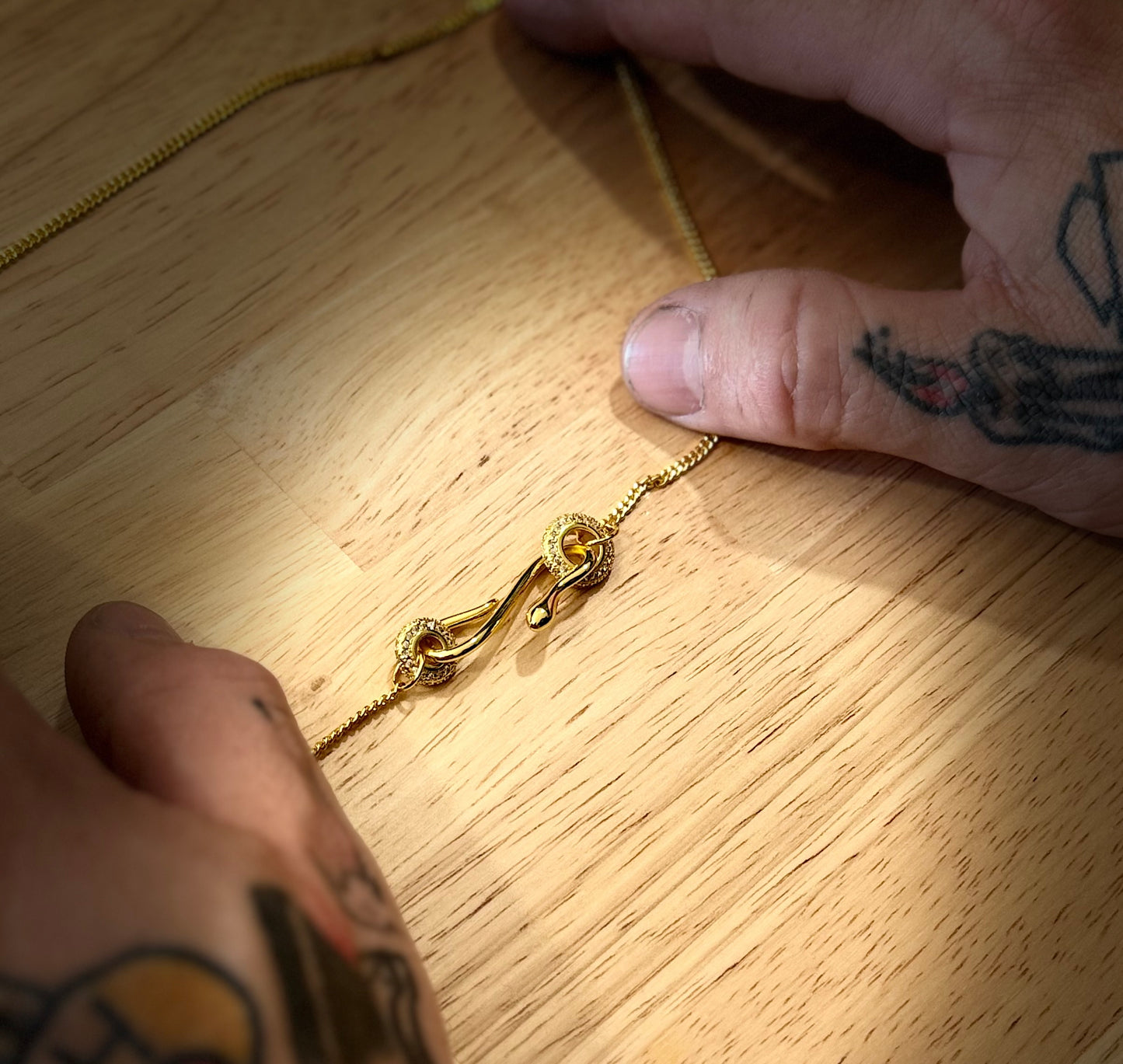 SNAKEBITE NECKLACE
